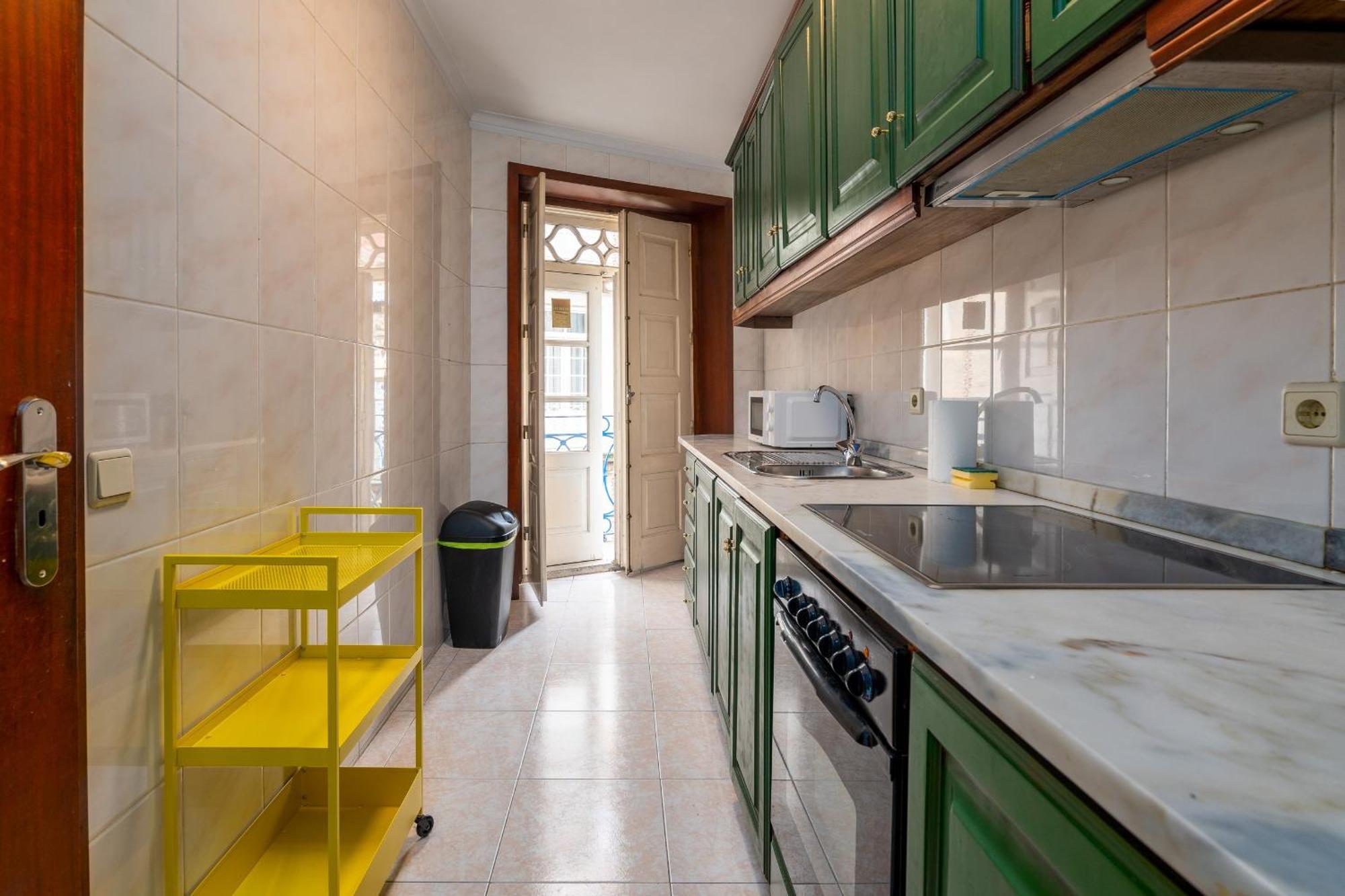 Appartamento Renovated Feb25 Clerigos Cozy Balcony With Self Check In OOporto Esterno foto