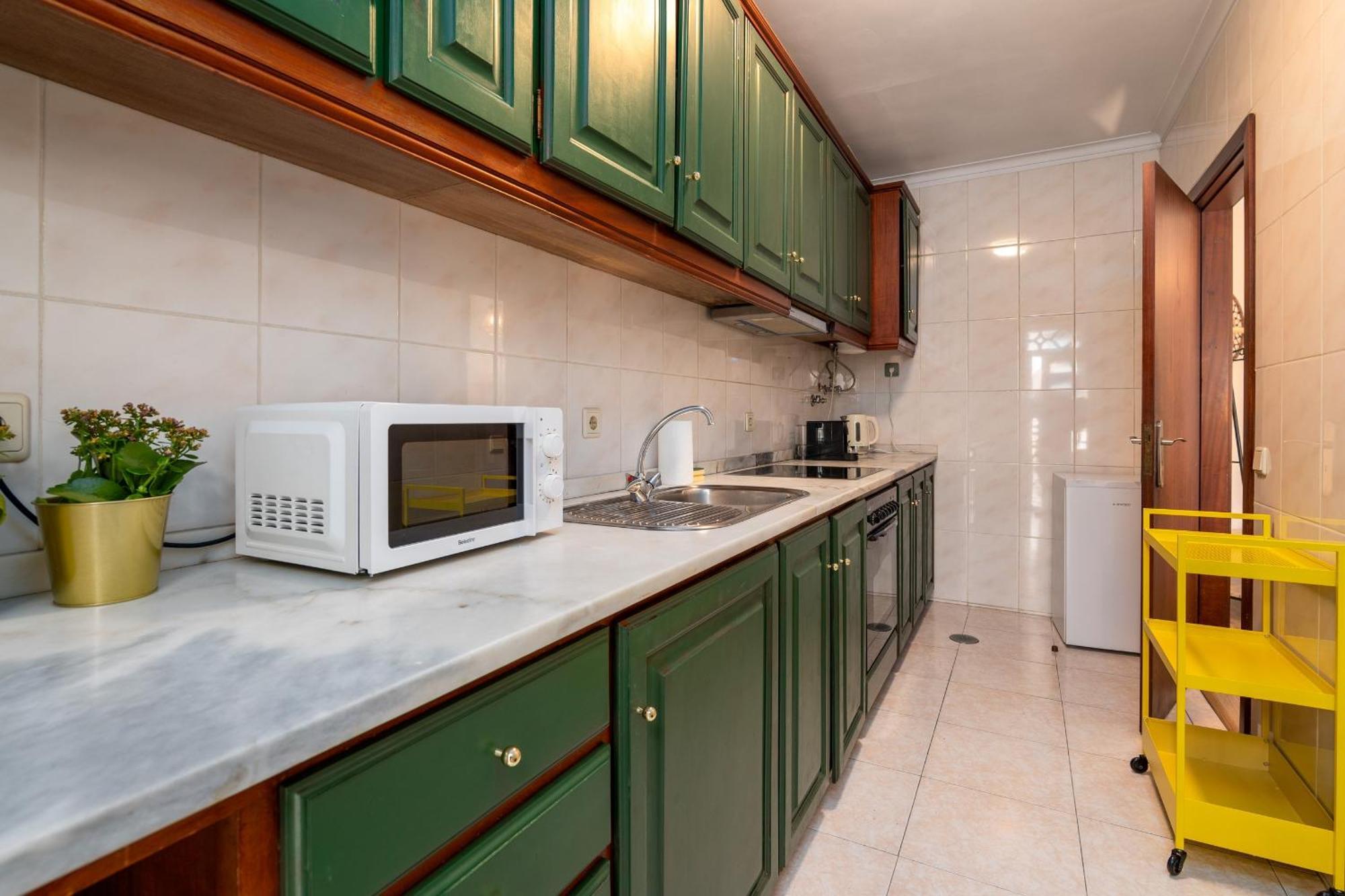 Appartamento Renovated Feb25 Clerigos Cozy Balcony With Self Check In OOporto Esterno foto